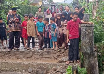 Wagub Banten Minta Pemkab Pandeglang Segera Mengusulkan Perbaikan Jembatan