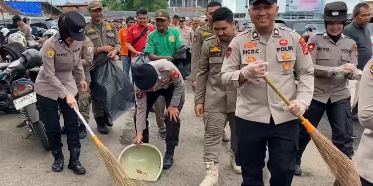 Gerakan Indonesia Bersih, Polres dan Pemkab Lebak Sasar Terminal Kalijaga