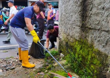 Jombang Dipenuhi Puntung Rokok dan Sampah Plastik