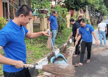 Jelang Ramadan, 30 Warga Rutan Serang Bersihkan Masjid Agung Ats-Tsauroh