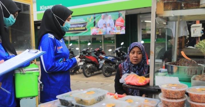Warna Takjil Terlalu Mencolok Berpotensi Gunakan Bahan Tak Sesuai Aturan