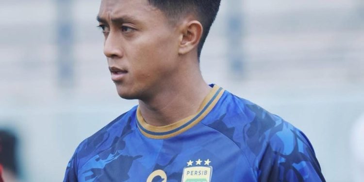 Persib Bandung Pinjamkan Febri Hariyadi ke Persis Solo