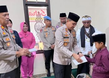 Polsek Cadasari Santuni Anak Yatim