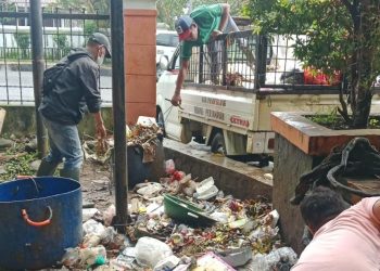 Sampah di Alun-Alun Pandeglang Sudah Dibersihkan, DLH Bungkam