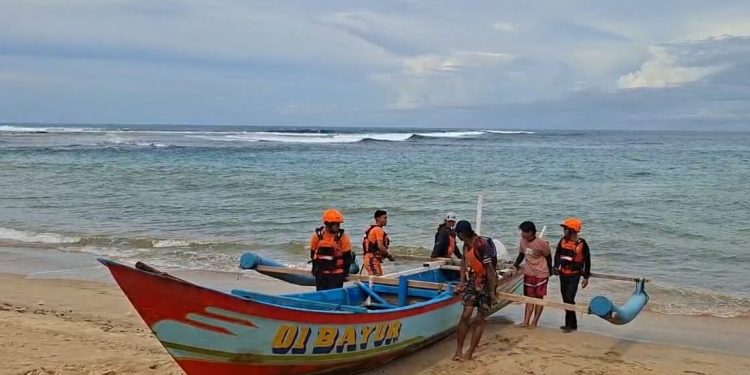 Hari ke-4, Wisatawan Depok yang Terseret Ombak Pantai Pulo Manuk Belum Ditemukan