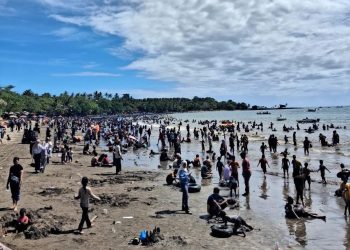 Libur Lebaran, 537 Ribu Wisatawan Serbu Pantai Banten