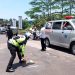 Banyak Jalan Berlubang di Jalur Mudik Pandeglang, Polisi Tandai Pakai Cat Semprot