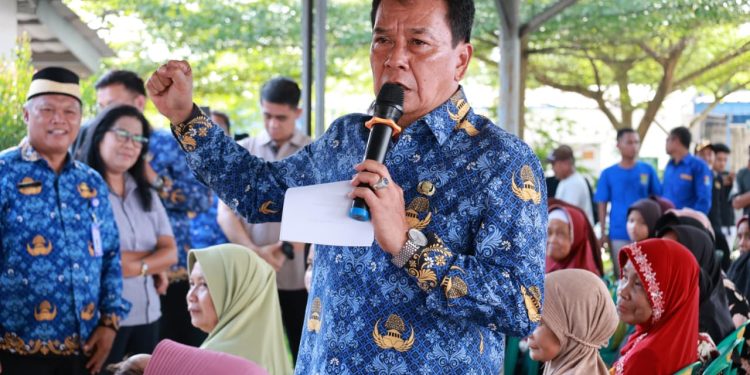 Bupati Tangerang Minta Perusahaan Bantu Masyarakat Perbaiki Jalan