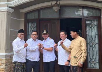 BREAKINGNEWS: Hasbi Jayabaya Datangi Rumah Wakil Bupati Lebak Amir Hamzah