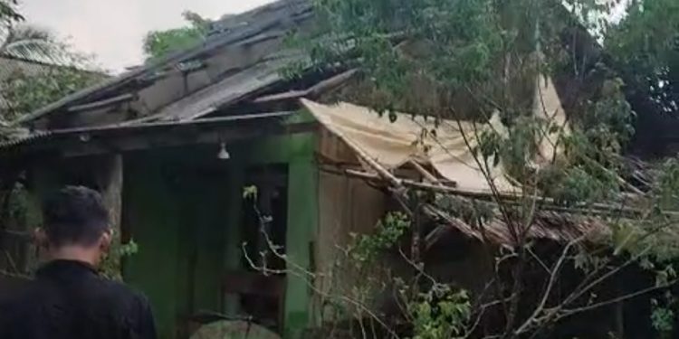 Angin Puting Beliung Sebabkan 7 Rumah di Pandeglang Roboh