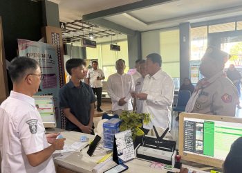 Bupati Tangerang Sidak Pelayanan KTP di Cisauk