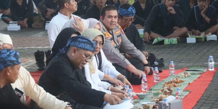 Kapolresta Serang Kota Ikuti Prosesi Mumuluk Panto Seba Baduy 2026 di Gedung Negara Banten