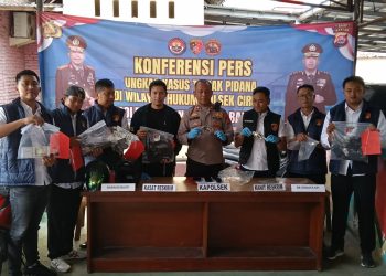 Konferensi pers di Mapolsek Ciruas
