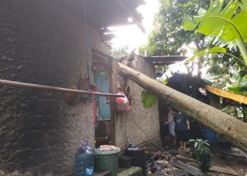 Puting Beliung, Dua Rumah di Desa Kadugenep Rusak 
