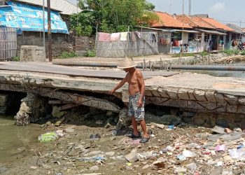 Kondisi jembatan di Kali Peng, Desa Lontar, Kecamatan Tirtayasa.