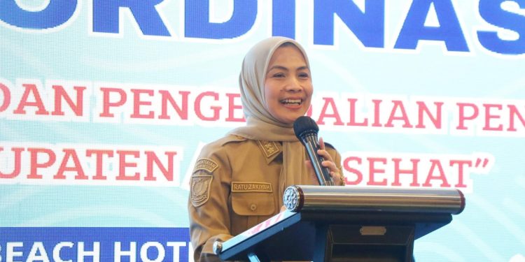 Bupati Serang, Ratu Rachmatuzakiyah.