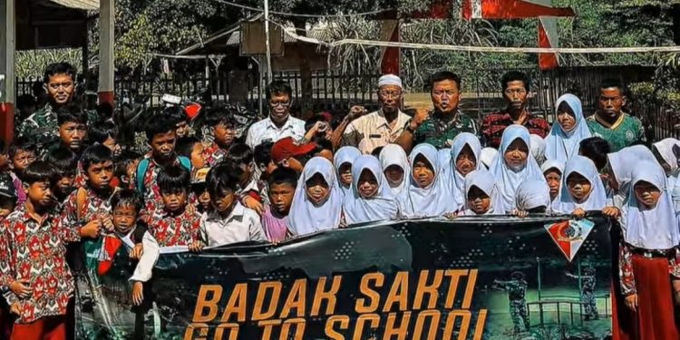 Siswa SDN Tugu 2 Semangat Ikuti Sosialisasi Bela Negara Bersama Yonif TP 842/Badak Sakti