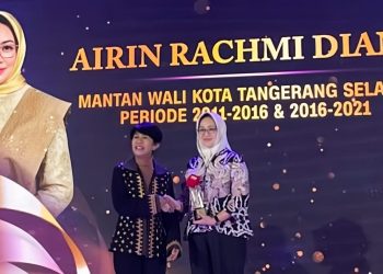 Airin Raih Penghargaan