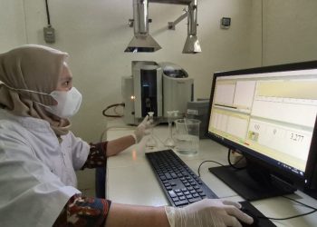 DLH Kota Serang Mulai Uji Lab Air Kali Pakupatan Diduga Tercemar Limbah