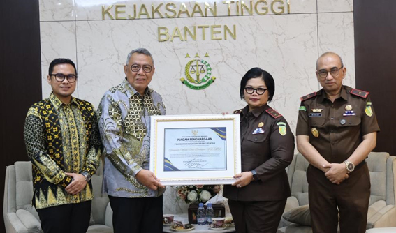 Perkuat Sinergi, Walikota Tangsel Sambangi Kejati