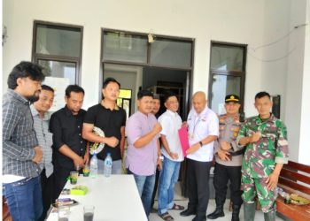 Camat Pulosari Terima Audiensi Komando HAM Terkait Dugaan Pelanggaran Oknum BPD Cilentung