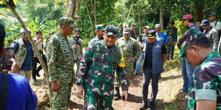 Tim Wasev TMMD ke-128 Tinjau Pembukaan Jalan di Pulomerak Kota Cilegon