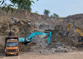 tambang ilegal Gunung Pinang