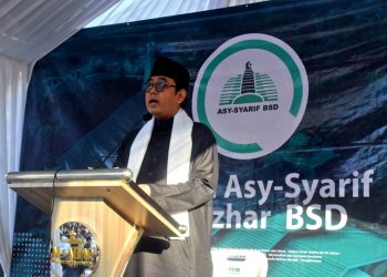 Prof. Tholabi Kharlie saat menyampaikan khutbah Idul Adha 1447 H di Masjid Asy-Syarif BSD, Tangerang Selatan, Rabu (27/5/2026).