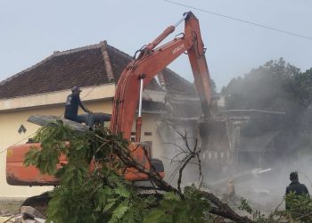 Eksekusi Bangunan Liar di Cisoka Ricuh, Empat Orang Diamankan Polisi