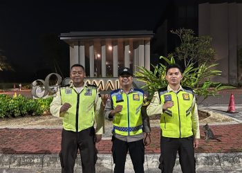 Personel Pasar Kemis saat melakukan patroli, Minggu 14 Juni 2026 dini hari.