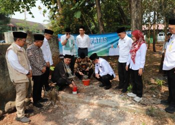 Acara saremonial penyerahan tanda batas tanah wakaf yang dilakukan BPN Banten di Kota Serang (Dok BPN Banten)