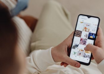 Budaya Fast Content: Mengapa Generasi Sekarang Sulit Menikmati Sesuatu dalam Waktu Lama?