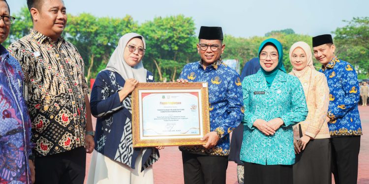Peringatan Harganas 2026, Andra Soni Ingatkan Pentingnya Keluarga dalam Pembangunan SDM