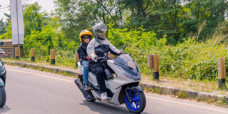 Ajak Anak Berlibur dengan Sepeda Motor, Perhatikan 5 Tips Keselamatan Ini