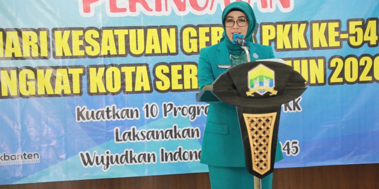 Ketua TP PKK Kota Serang Arfina Rustandi menghadiri puncak peringatan ke-54 Hari Kesatuan Gerak PKK di Kota Serang.