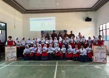 UNMA Banten Kenalkan Aplikasi PROTEKTA kepada Kader PMR SMPN 2 Labuan