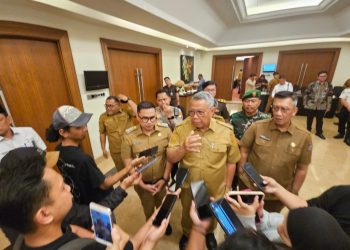 Wali Kota Tangsel Benyamin Davnie