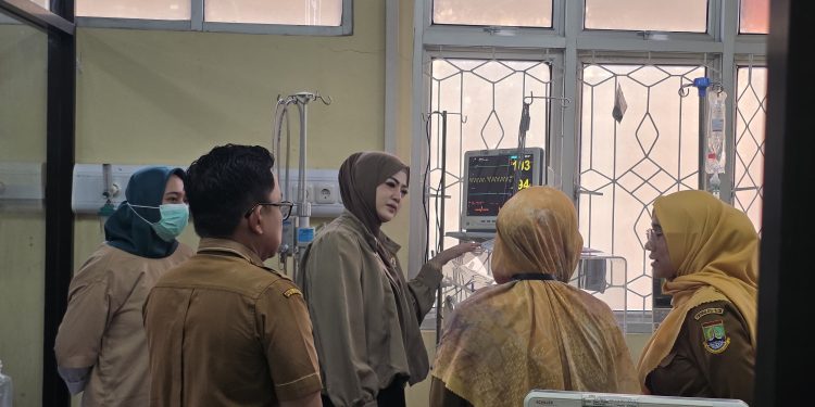 Ketua TP PKK Kota Cilegon Tinjau Bayi Terlantar, Pastikan Kondisi Sehat dan Terawat