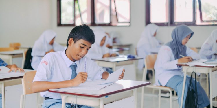 Orang Tua di Cilegon Kecewa Sertifikat POPDA Anak Ditolak saat Daftar SPMB Jalur Prestasi