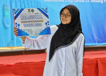 17 Pelajar Terima Beasiswa Tangerang Gemilang, Intan Lolos ke Fakultas Kedokteran UMT