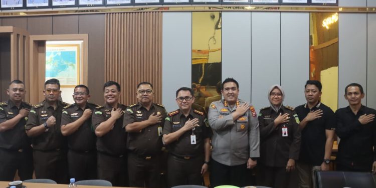 Kunjungan Balasan ke Polresta Serang Kota, Kajari Serang Tegaskan Hubungan Polri dan Kejaksaan Solid