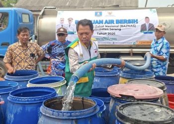 Selama Kekeringan, Perumda Tirta Al-Bantani Salurkan 2 Juta Liter Air Beraih