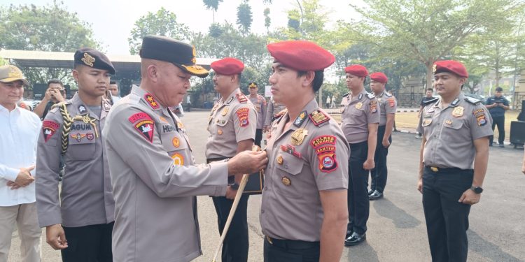 Kasatreskrim dan Kasatresnarkoba Polres Serang Raih Pin Emas Kapolri, Kapolda Banten: Membanggakan Polda Banten