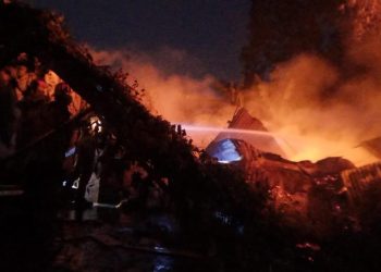Panglong di Ciwaduk Cilegon Terbakar, Diduga Dipicu Korsleting Listrik