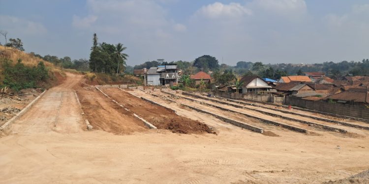Warga Kramatwatu Serang Tolak Proyek Pemakaman Umum di Perbukitan Desa Sampir