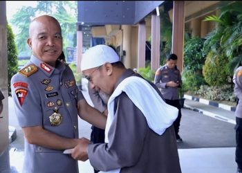 Berdedikasi Merawat Masjid Baiturrahman, Ustaz Muhaidi Dapat Hadiah Umrah 