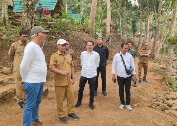 Pembangunan Pesantren Dekat Sungai Cikalumpang Diminta Dihentikan Sementara