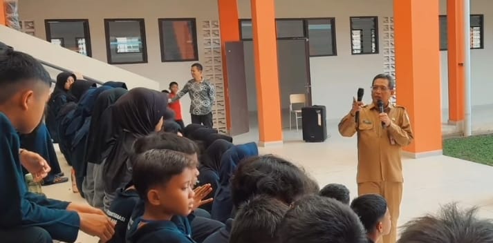 Kadisdikpora Motivasi Siswa Sekolah Rakyat Berprestasi