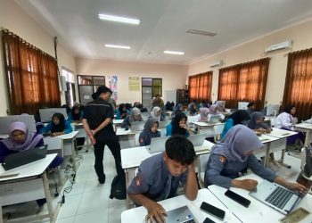 108 Siswa SMKN 1 Ciruas Ikuti Pelatihan Paham AI dari Polres Serang