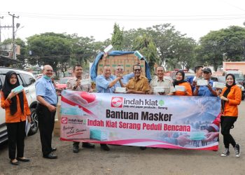 IKPP Serang Mill Bagikan 290 Ribu Masker Tangani Dampak Abu Vulkanik